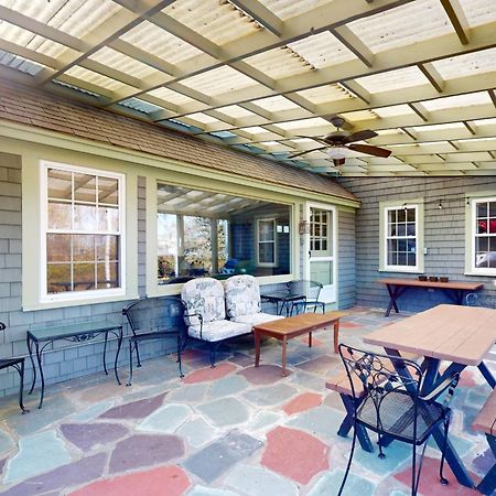 Cape Landing Cottage Брюстър Екстериор снимка